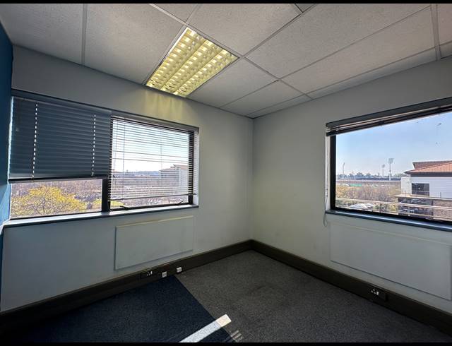 703M² OFFICE TO LET IN CENTURION CENTRAL